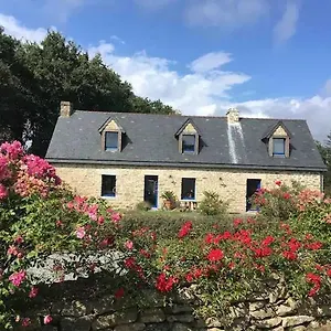  Holiday home Ty Fine Rose France
